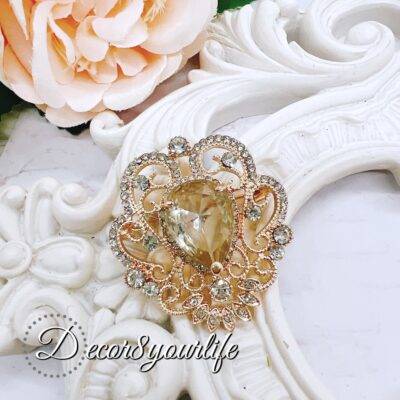 Elegant Rococo Style Brooch