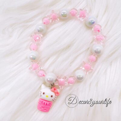 Hello Kitty bracelet, Sanrio bracelet, kawaii bracelet, pink beaded bracelet, kids Hello Kitty gift, Hello Kitty jewelry, charm bracelet for kids, girls charm bracelet, Hello Kitty accessories, handmade charm bracelet, kawaii jewelry gift