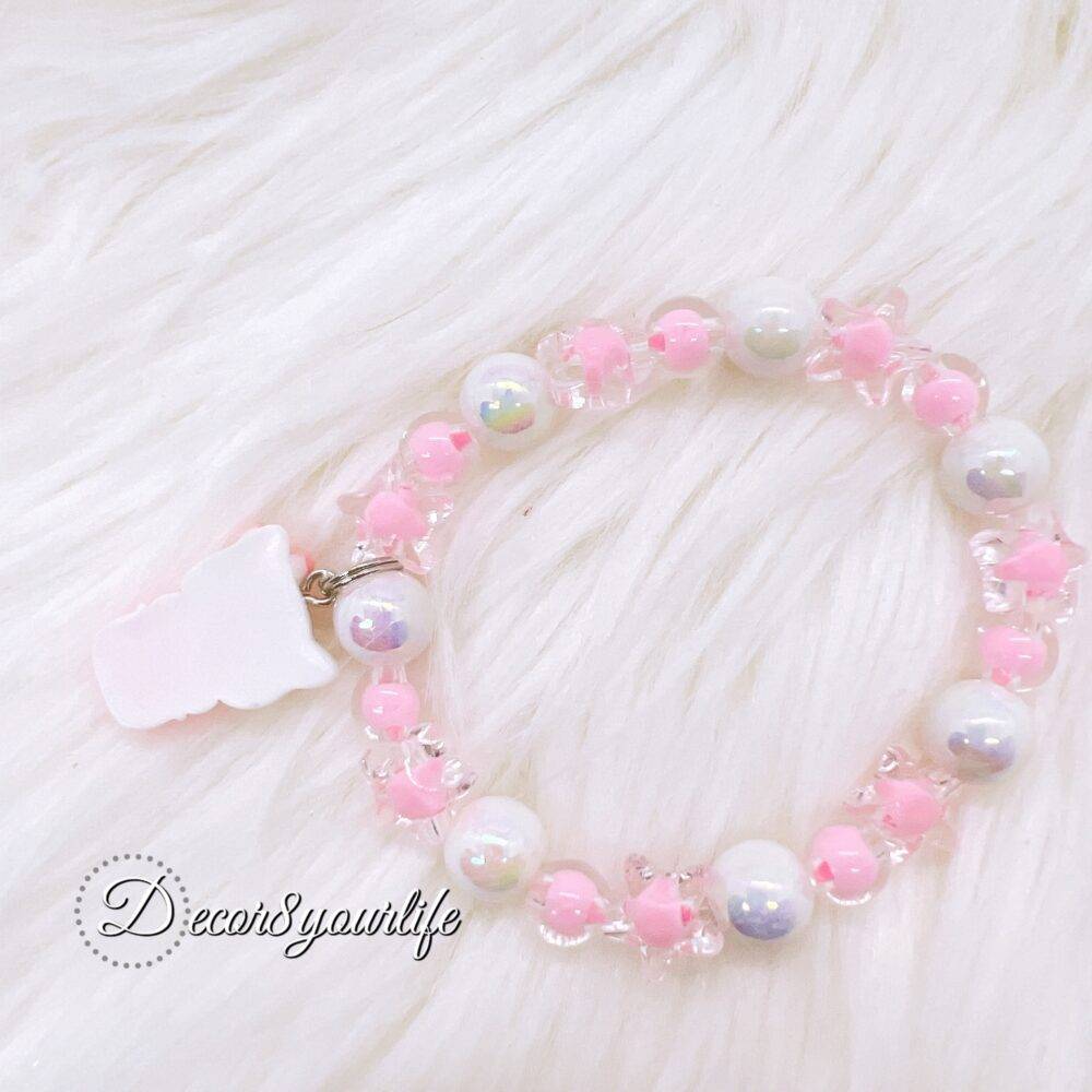 Hello Kitty bracelet, Sanrio bracelet, kawaii bracelet, pink beaded bracelet, kids Hello Kitty gift, Hello Kitty jewelry, charm bracelet for kids, girls charm bracelet, Hello Kitty accessories, handmade charm bracelet, kawaii jewelry gift