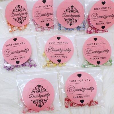 Pack of 10 candy beads for jewelry making and diy crafts. Several colors available.