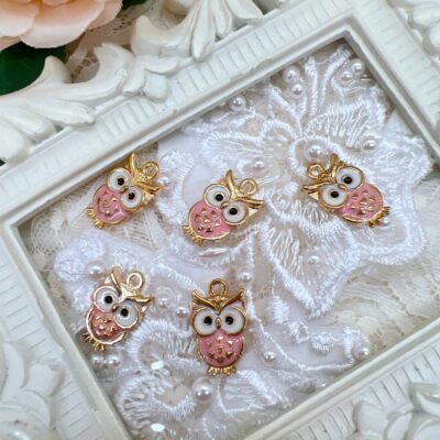 pink, feminine enamel charms for shabby chic journals, scrapbooks, planners, and mixed media projects. Romantic vintage fashion embellishments.