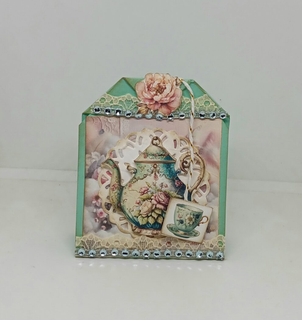 Craft projects using Decor8yourlife "Marie Antoinette" scrapbook paper collection.