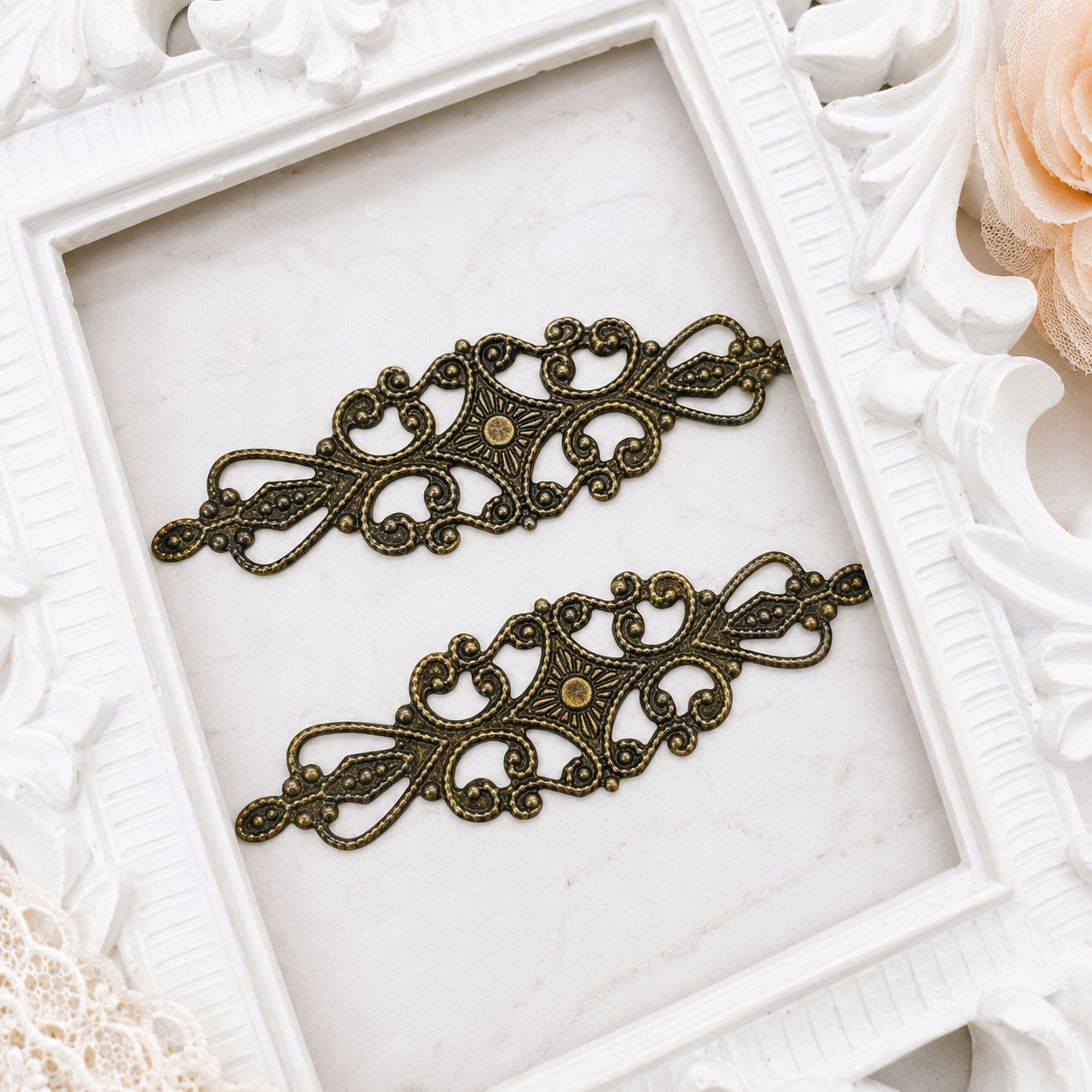 Pair of vintage style, filigree embellishments for crafts. Use them in your mini albums, scrapbooks, junk journals, planners.